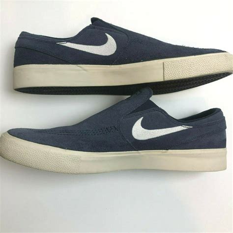 janoski slip on suede.